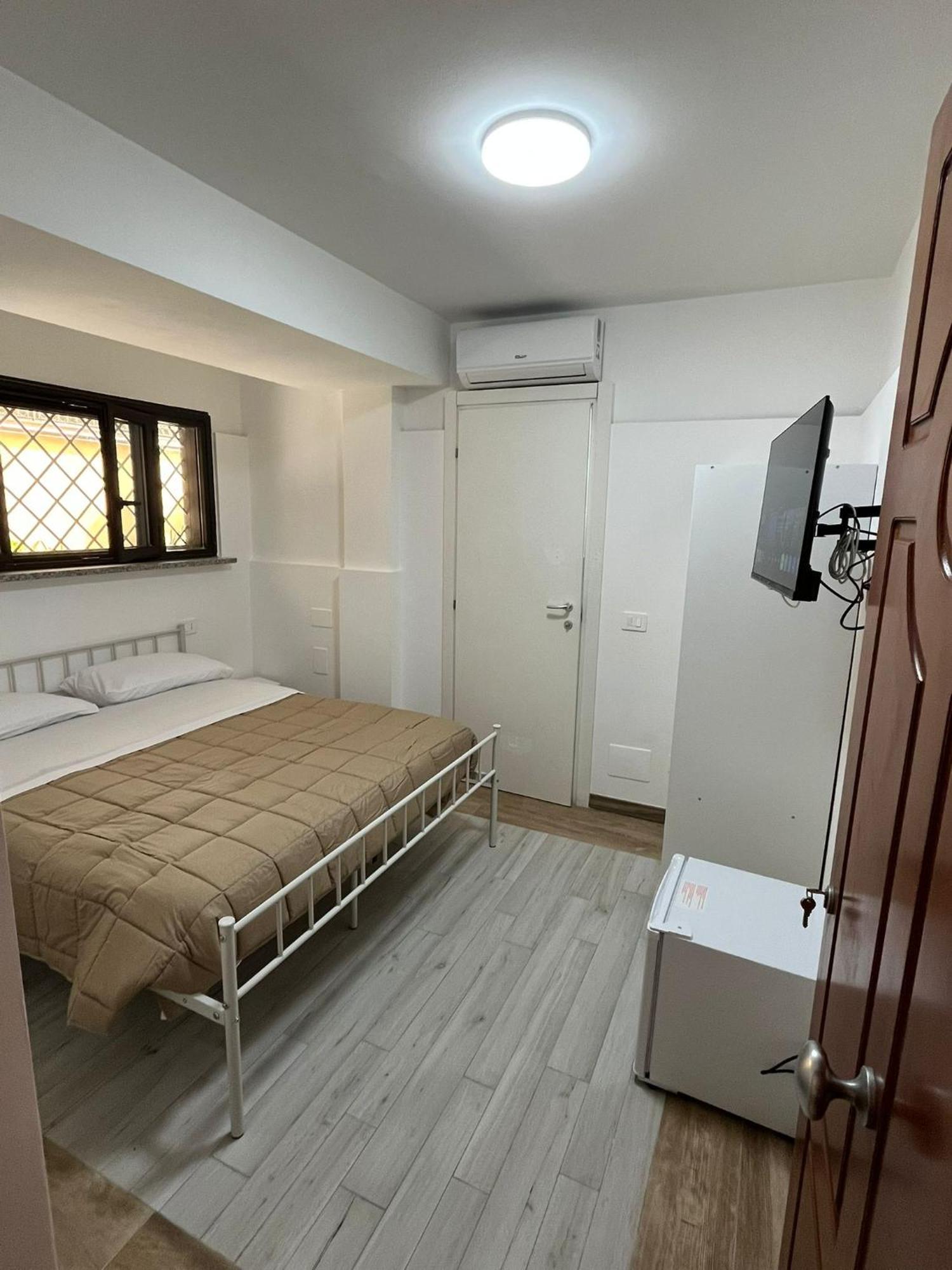 Aurora Rooms Pomigliano d'Arco Exterior photo